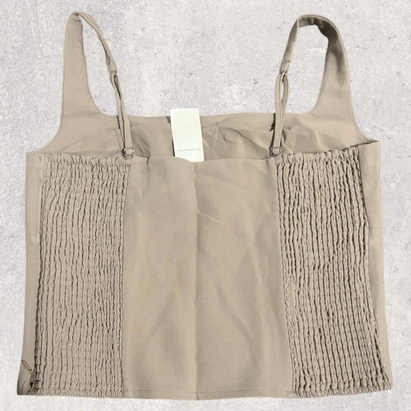 A & F Tailored Squareneck Top - Large - Picture 4 of 4